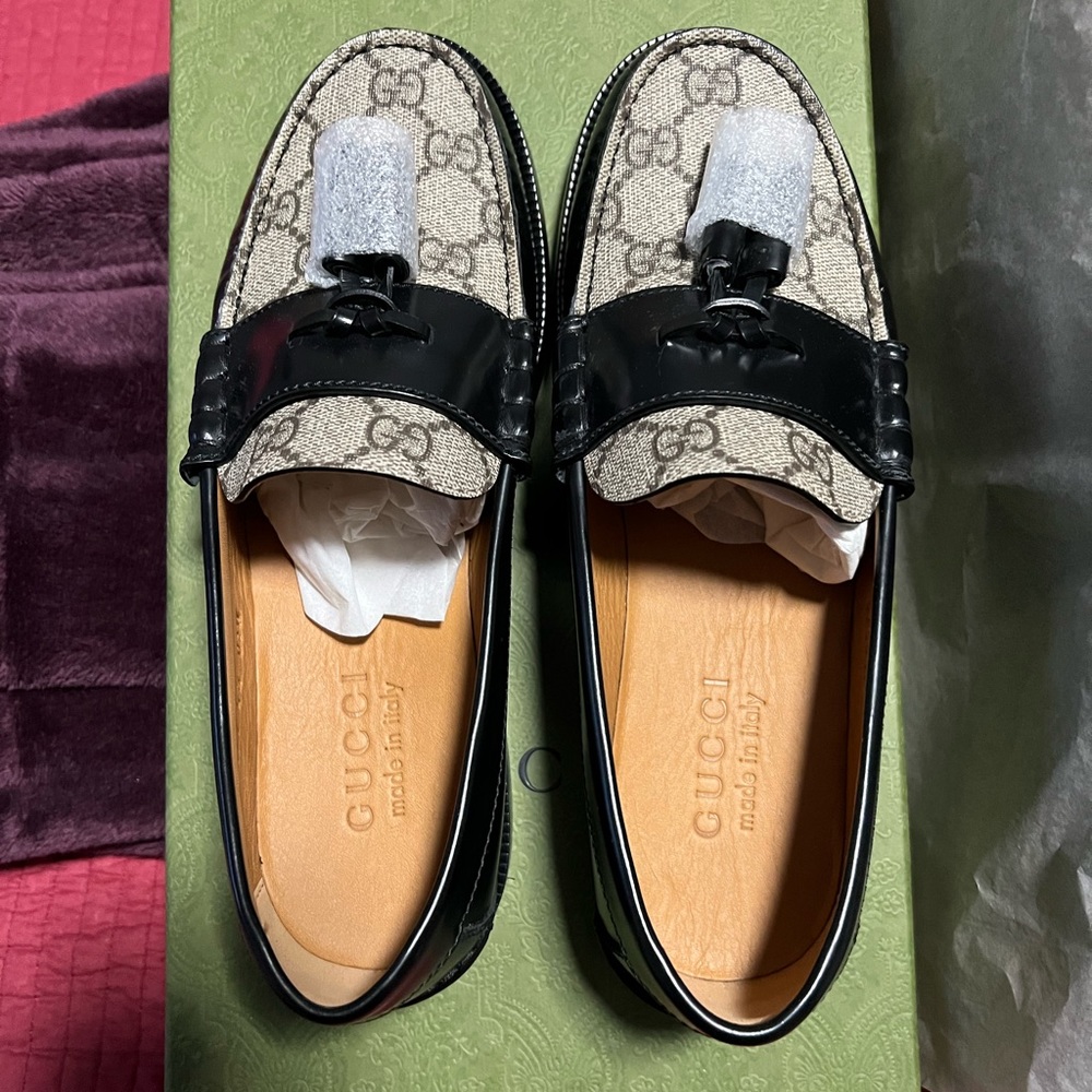 Gucci loafers *BRAND NEW* Men’s size 4.5